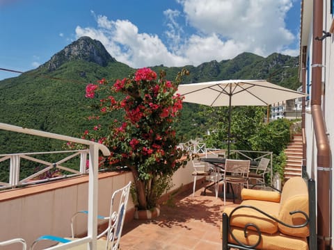 Property building, Balcony/Terrace, City view, Landmark view, Mountain view, Sea view