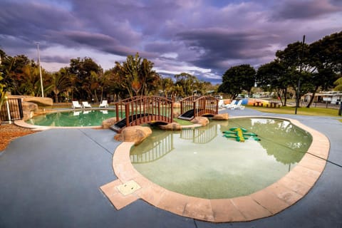 Swimming pool, Swimming pool