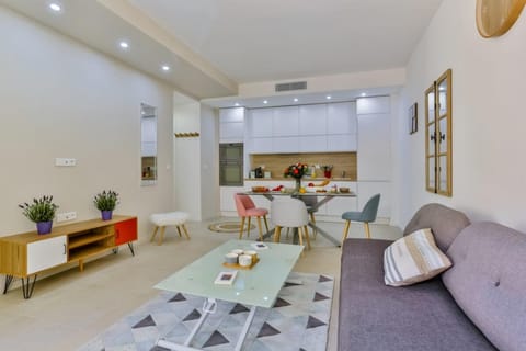 MY CASA - FRANCE 82 TP -1 min from the Sea - Terrace - Parking Apartment in Nice