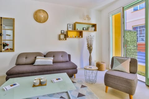 MY CASA - FRANCE 82 TP -1 min from the Sea - Terrace - Parking Apartment in Nice