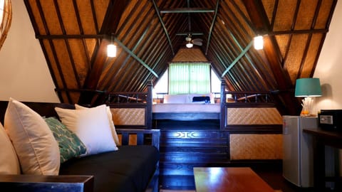 Bed, Seating area, bunk bed