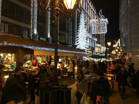 Neighbourhood, Shopping Area