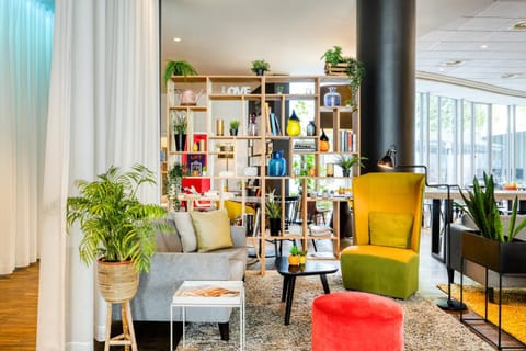 Lobby or reception, Seating area