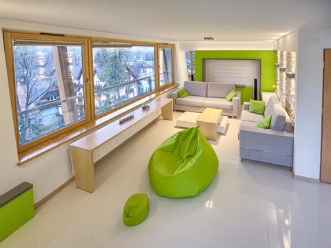 Living room, Photo of the whole room, Seating area