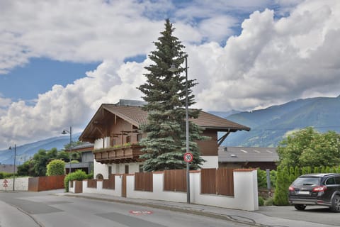 Facade/entrance, Summer