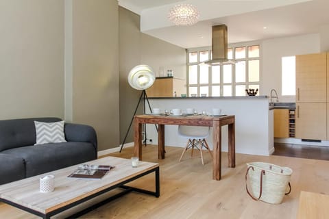 MY CASA - VEILLON - 2 bedrooms - City Center Apartment in Nice