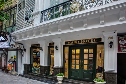 Property building, Seating area, Area and facilities, Location