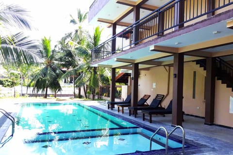 Swimming pool, Swimming pool