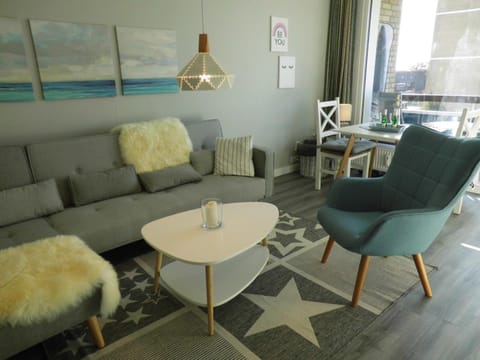 Living room, Photo of the whole room, Seating area, Dining area