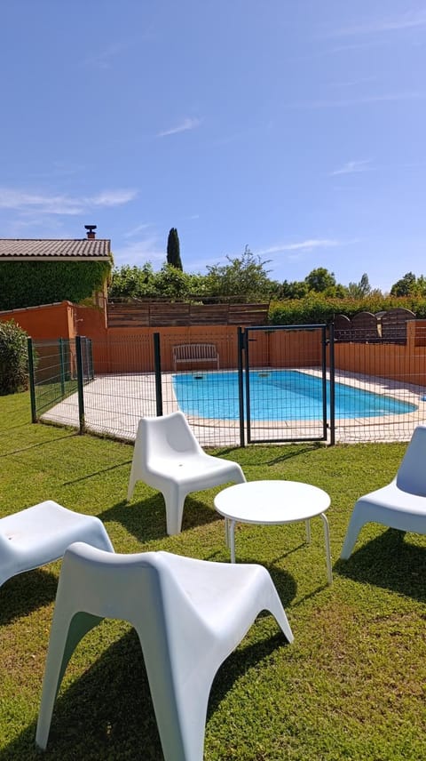 Mas de la Grave Bed and Breakfast in Pernes-les-Fontaines