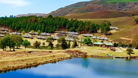 Neighbourhood, Natural landscape, Lake view, Mountain view