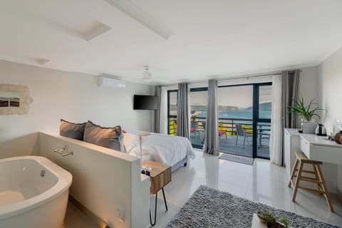 THEBLOEM Guest Suites by Knysna Paradise Collection Bed and Breakfast in Knysna