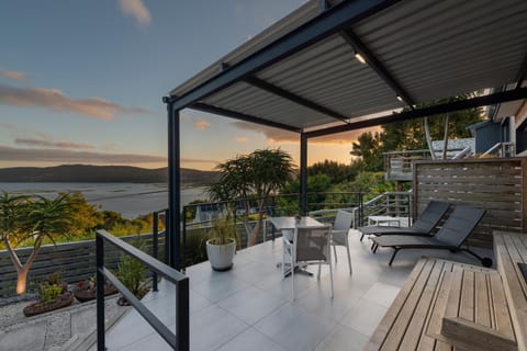 THEBLOEM Guest Suites by Knysna Paradise Collection Bed and Breakfast in Knysna