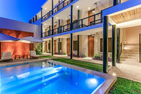 Night, Swimming pool