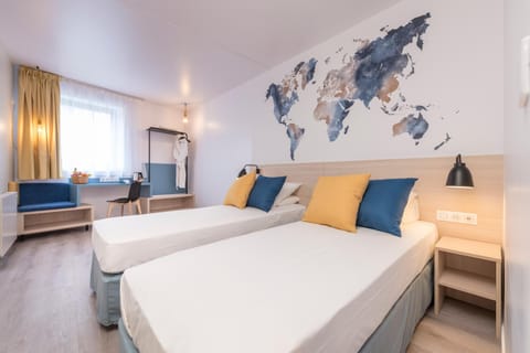 Bed, Photo of the whole room