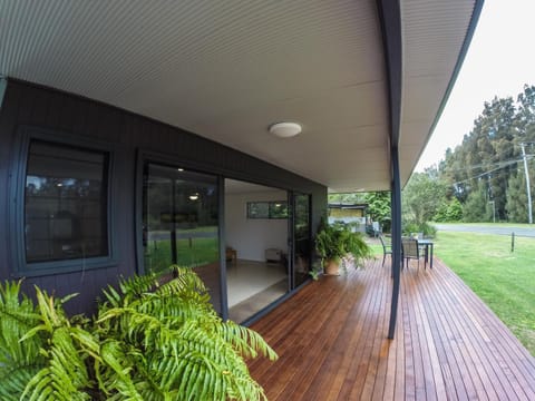 Balcony/Terrace, Seating area, River view