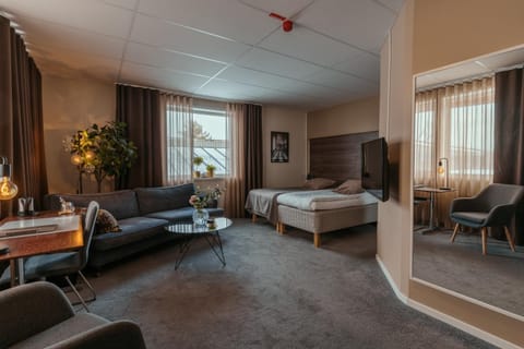 Property building, Photo of the whole room, Bedroom