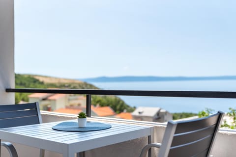Balcony/Terrace, Decorative detail