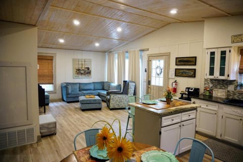 Anna Maria Island Tree House House in Bradenton Beach