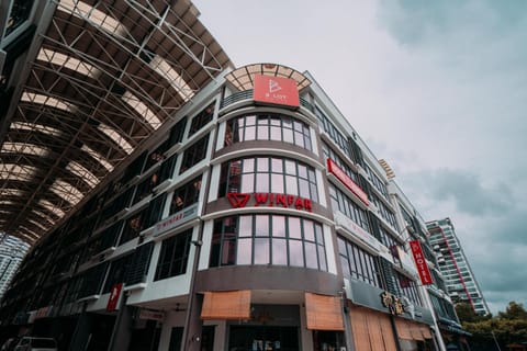 Facade/entrance, Bird's eye view
