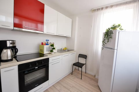 Coffee/tea facilities, Kitchen or kitchenette