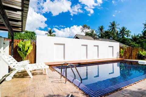 Swimming pool, Swimming pool
