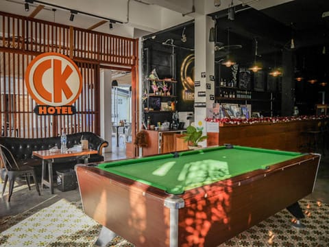 Communal lounge/ TV room, Billiard, TV and multimedia, Living room, Lounge or bar, Seating area, Area and facilities