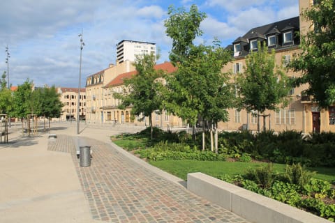 Neighbourhood, Natural landscape, On site