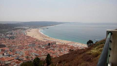 Balcony/Terrace, Beach, City view, Landmark view, Sea view