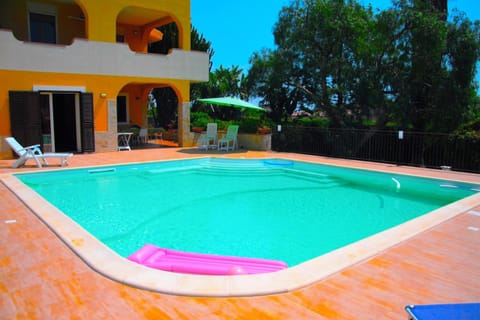 Solarium, Swimming pool, Swimming pool
