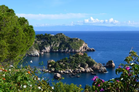 Snorkeling, Hiking