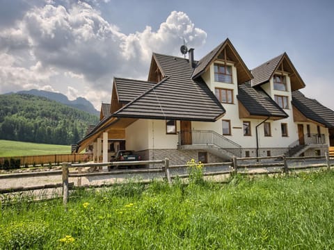 Property building, Facade/entrance, Mountain view