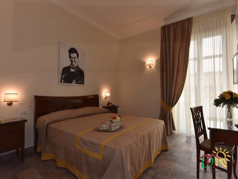 Staff, Bed, Property logo or sign, Bathroom, Balcony/Terrace, Decorative detail, Bedroom, Family