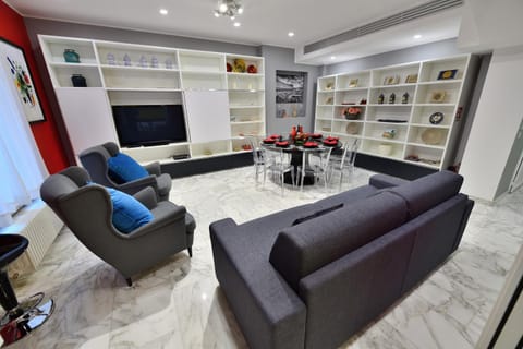 Communal lounge/ TV room, Activities, Entertainment