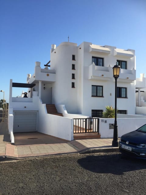 Property building, Facade/entrance, Bird's eye view