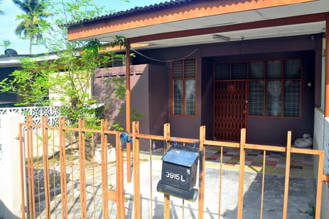 Facade/entrance, Property logo or sign