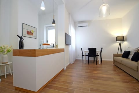 Bed, Living room, Seating area