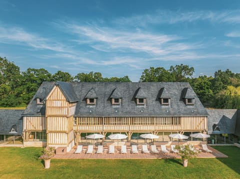Property building, Garden view