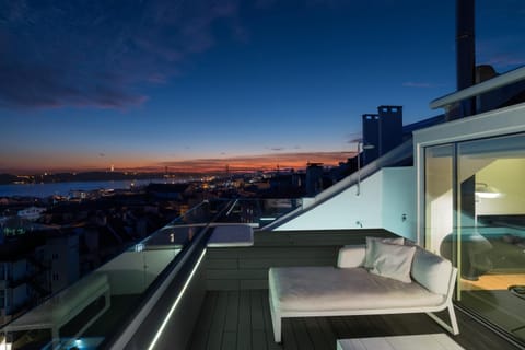 Balcony/Terrace, City view, Sunset