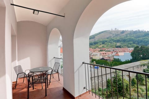 Balcony/Terrace, Garden view, Landmark view