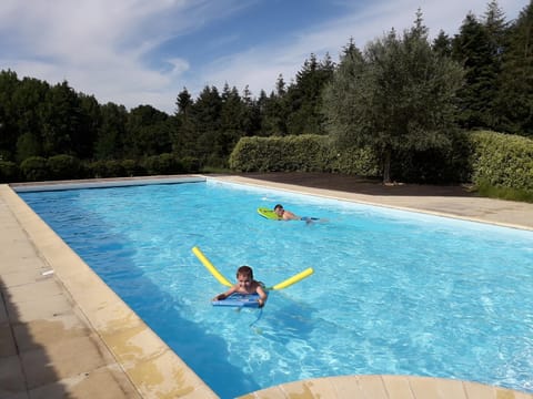 Natural landscape, Summer, Swimming pool, children