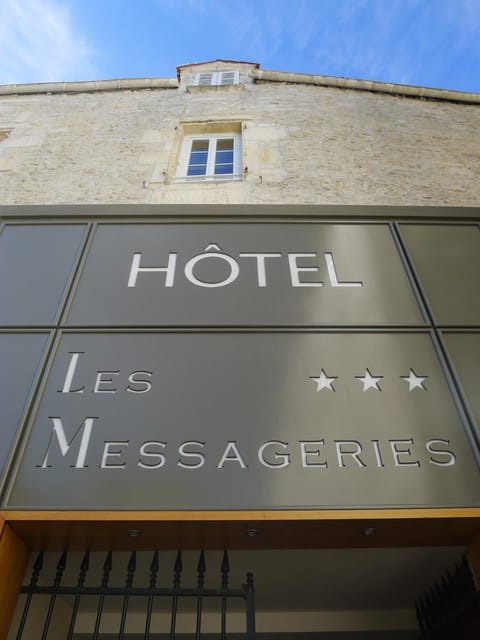 Facade/entrance, Facade/entrance