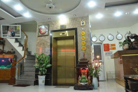 Communal lounge/ TV room, Lobby or reception