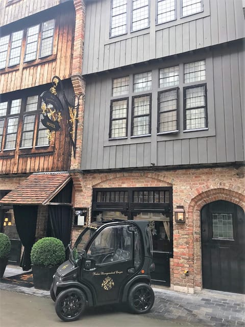 Property building, Facade/entrance