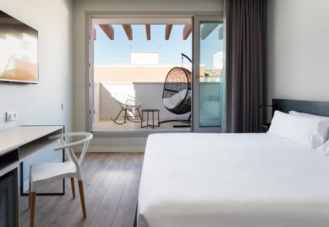Balcony/Terrace, Bedroom, City view