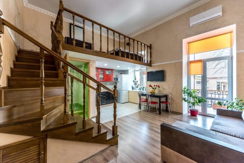 Living room, Photo of the whole room, Decorative detail