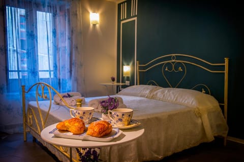Decorative detail, Bedroom