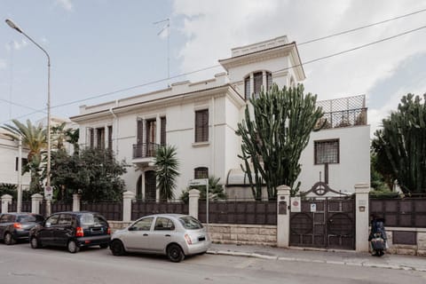 Property building, Street view