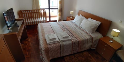 Bed, Other, Photo of the whole room, Decorative detail, Bedroom