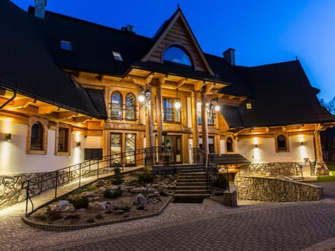 Property building, Facade/entrance, Sunset